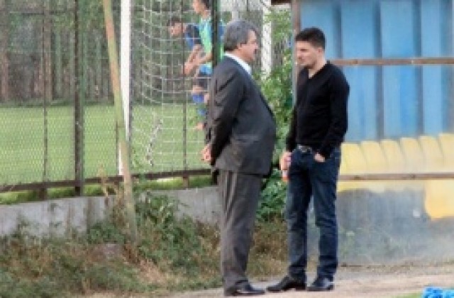 Тодор Батков уволнява Христо Йовов и Мариян Христов