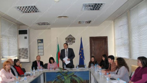 Дете е било обсебено от приемните си родители