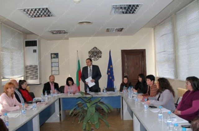 Дете е било обсебено от приемните си родители