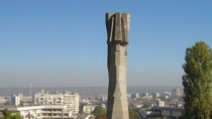 По идея на областния управител почистват Майка България