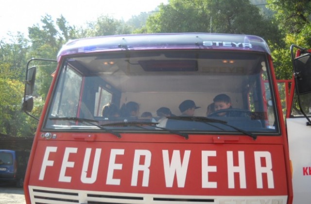 4 пожара през почивните дни