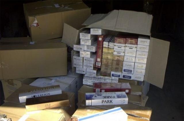 Полицаи иззеха над 700 кутии контрабандни цигари