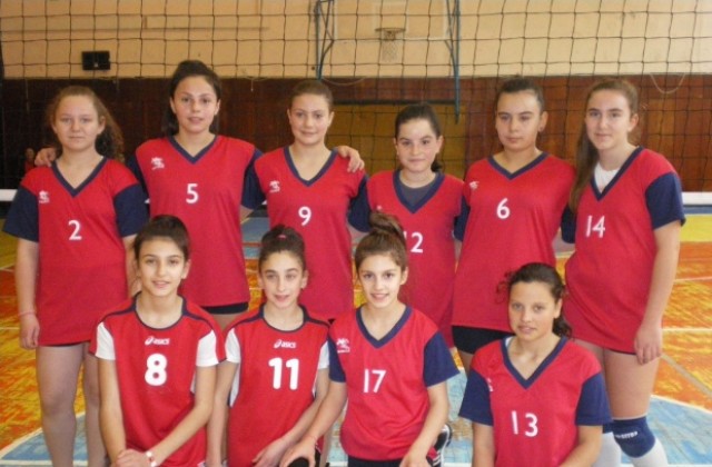 Момичетата до 13 г. на волейболният Велбъжд спечелиха регионалния турнир