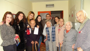 Яворовата чета закичи с мартеници възрастните хора в Старческия дом