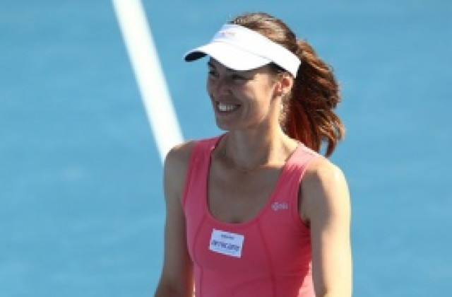 Хингис ще играе в турнира на двойки в Индиън Уелс