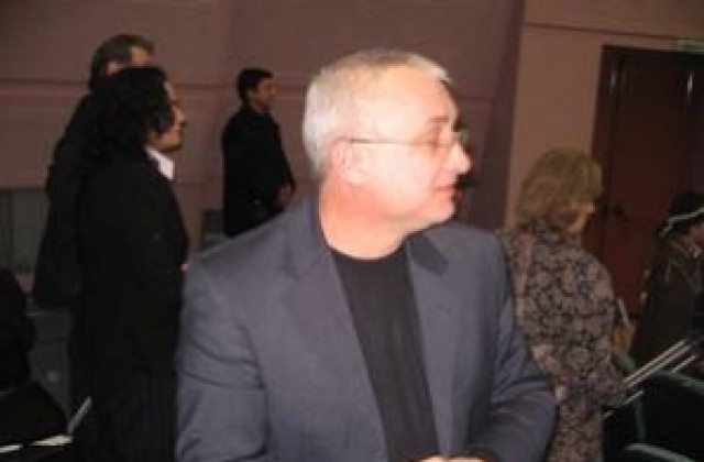 Д-р Душепеев приема  утре