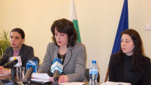 Шестима са осъдени за трафик на хора