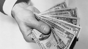 Украйна се нуждае от 13 млрд долара за уреждане на