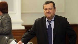 Търсят ресурс за великденски добавки на пенсионерите