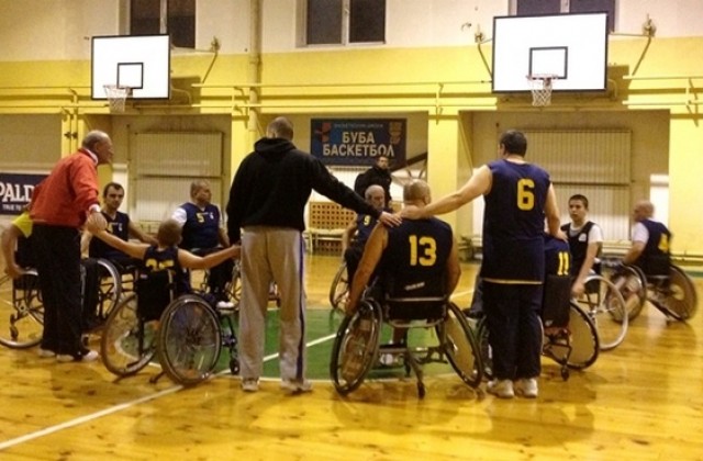 „Джавелин” събра и баскетболен отбор в колички