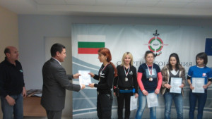 Врачанска полицайка със злато на турнир по стрелба