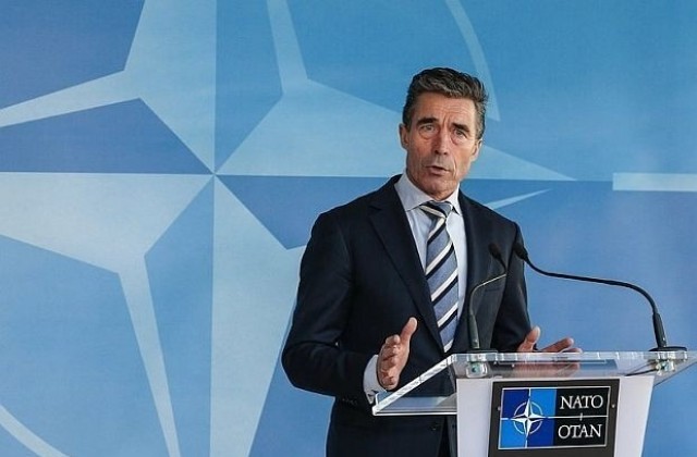 Расмусен: НАТО е на страната на Украйна
