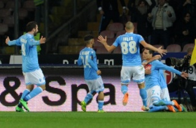 Страхотно дерби в Италия, Наполи излъга Рома