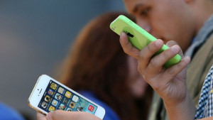 Уникални телефонни номера на търг в арабските емирства