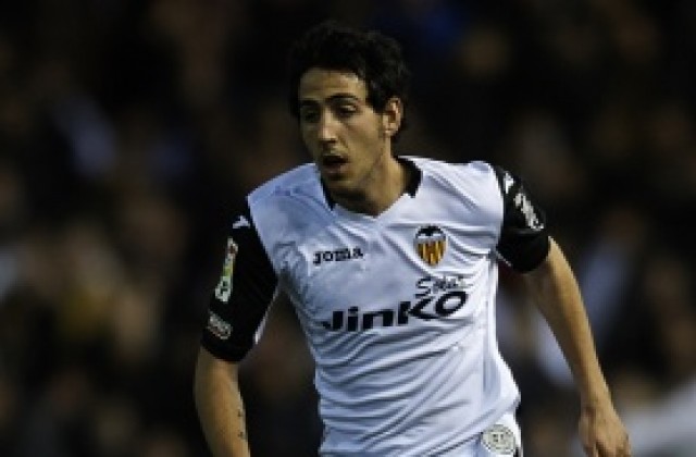 Валенсия без Парехо в София, Жонас и Фуего висят с картони