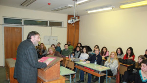 Козметиката от времето на социализма обсъждаха във ВТУ