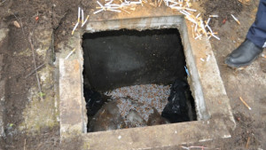 Откриха цигари и тютюн укрити в бункери