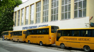 Манолова не очаква проблем с парите за стадион Осогово ще