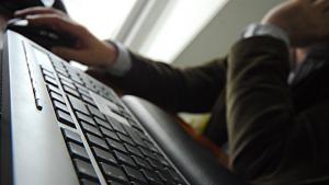 До 2025 г хората ще се сраснат с интернет вещаят