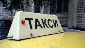 Пипнаха такси с крадени материали от хотел