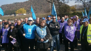 Над 100 служители от Напоителни системи протестираха край Благоевград