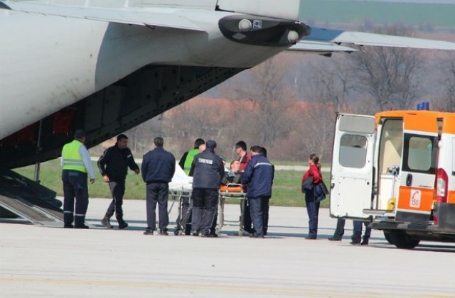 Стрелецът от Лясковец е с опасност за живота, транспортират ранените полицаи в София