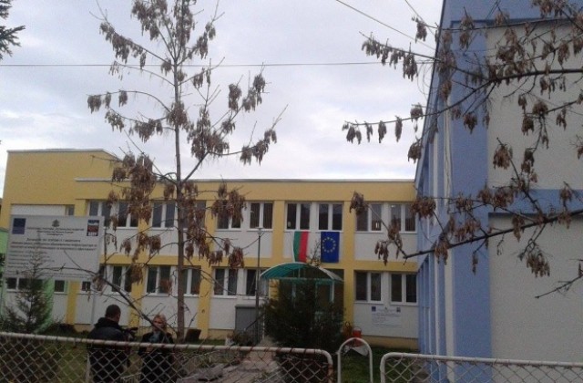 Директорката на градината със „синьото мляко“ подаде оставка