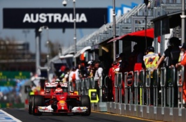 Ферари набляга върху трудностите на Кими