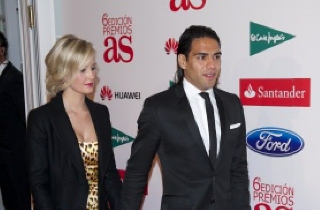 ВИДЕО: Един ден рехабилитация с Фалкао