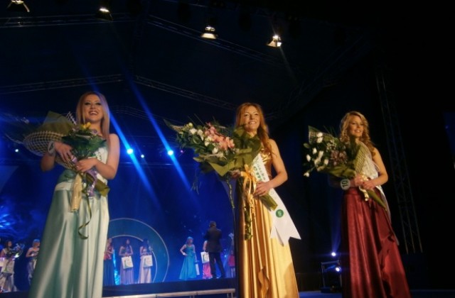 Подгласничките на Девойка Кюстендилска пролет: Много голяма емоция и прекрасен конкурс