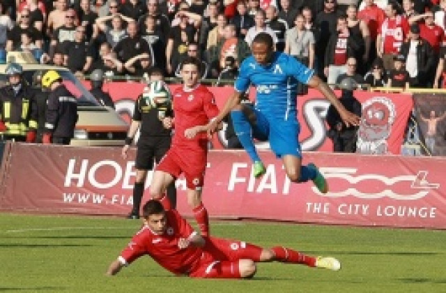 Феновете поискаха сметка на левскарите в съблекалнята