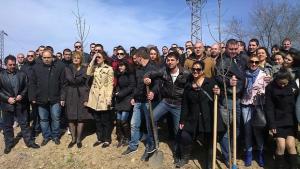 40 нови дръвчета засадиха младежи на ГЕРБ от цяла Северна