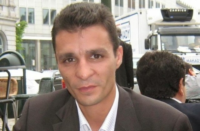 Тринадесетият воин в листата на Надежда Нейнски е Васил Папазов