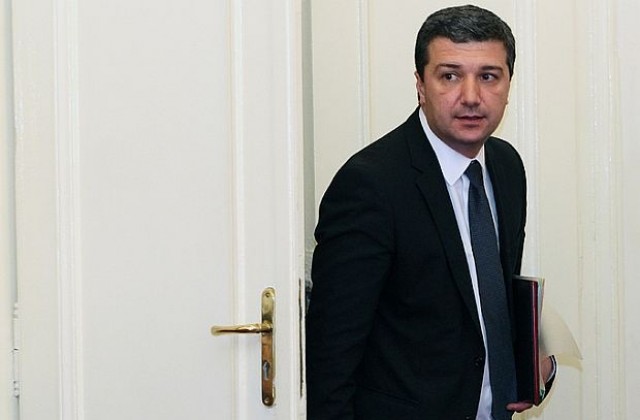 Драгомир Стойнев: Държавата може да поеме ЕРП-тата