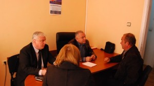 Кой реално управлява страната и кой носи отговорността питаха в