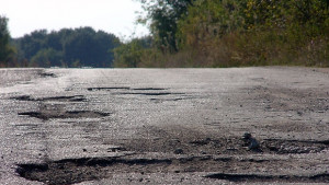 Жителите на Джулюница питат депутати за ремонт на пътна отсечка