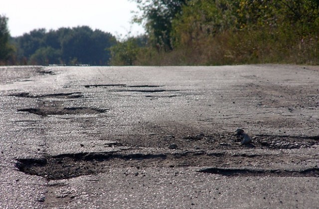 Жителите на Джулюница питат депутати за ремонт на пътна отсечка