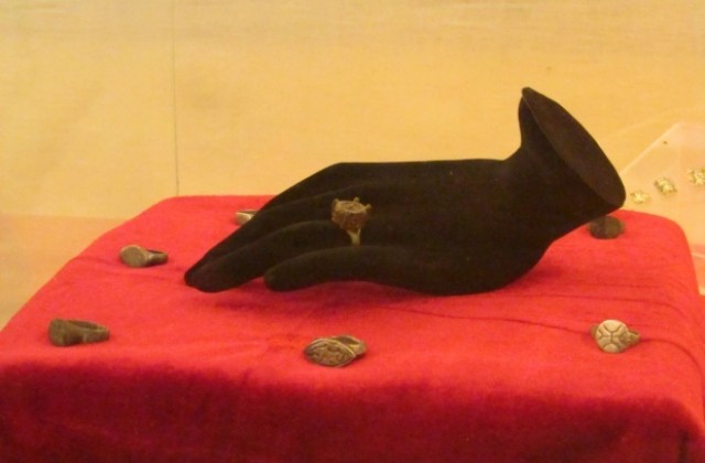 Пръстенът-убиец от Калиакра предизвика фурор в Г. Оряховица, може да се види още седмица