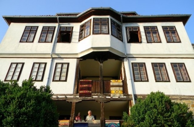 Младежки жур в Сарафкината къща