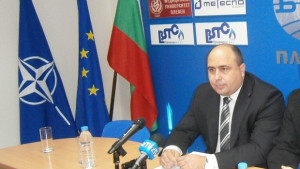 ВлНиколов Скандалноза пръв път опозицията не е представена в управата
