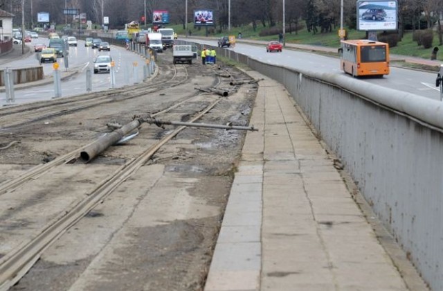 Седем тапи ще запушат София