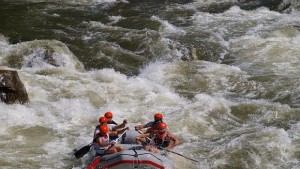 С водно шоу откриват рафтинг сезона по Струма