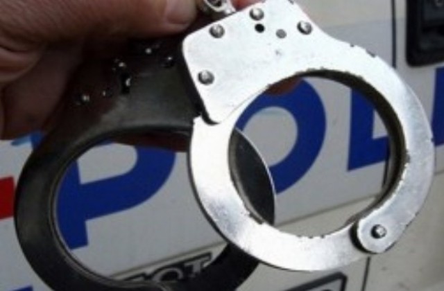 Младежи изнудвали габровец за пари, за да му върнат откраднати документи