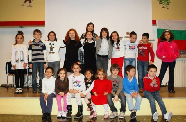 Първото българско училище отвори врати в Милано