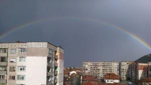 СНИМКА Красива дъга над Кюстендил