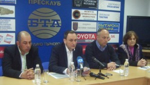 Кметът да каже какви кредити има Община В Търново настояват