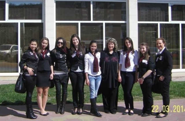 Млади болярки спечелиха национално състезание по икономика