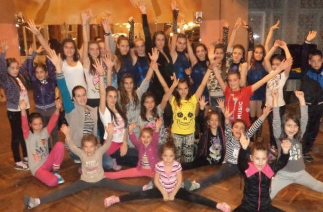 Специална награда за V-DANCE от Магията на танца