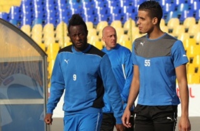 Ларсен Туре си показа носа на терена