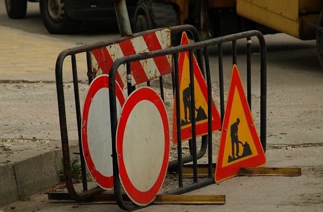 Промени в движението около надлез Надежда